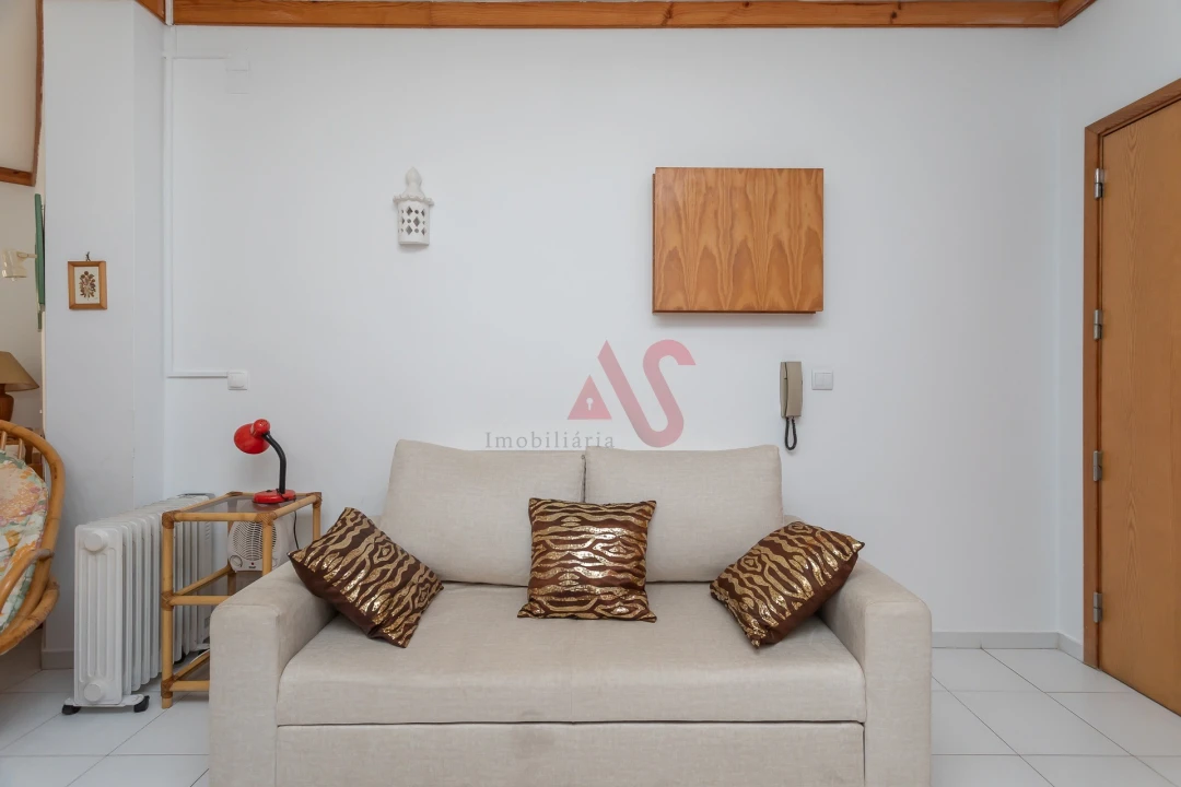Apartamento T0 para Venda em Costa da Caparica Foto 9