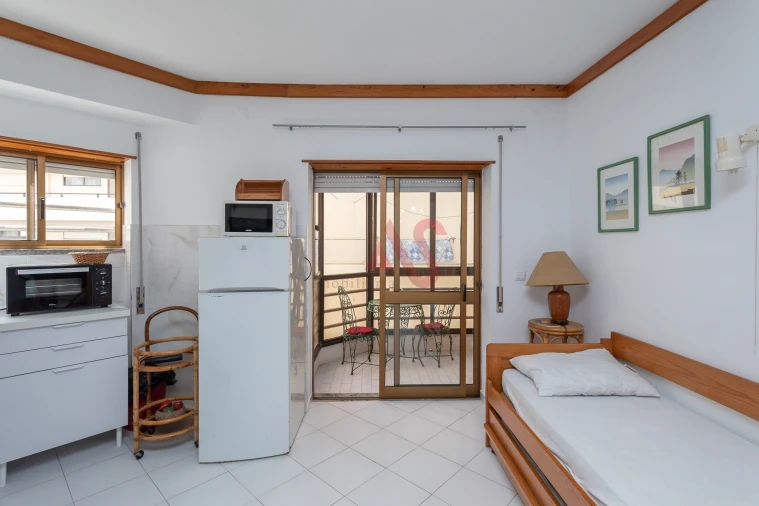 Apartamento T0 para Venda em Costa da Caparica Foto 11