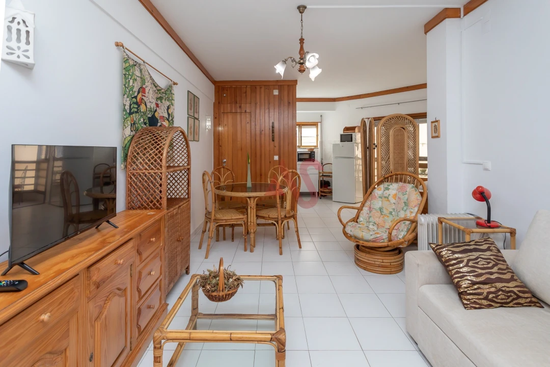Apartamento T0 para Venda em Costa da Caparica Foto 1