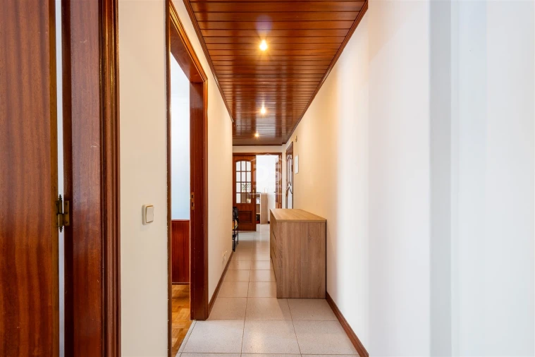 Apartamento T2 para Venda em Coimbrão Foto 37