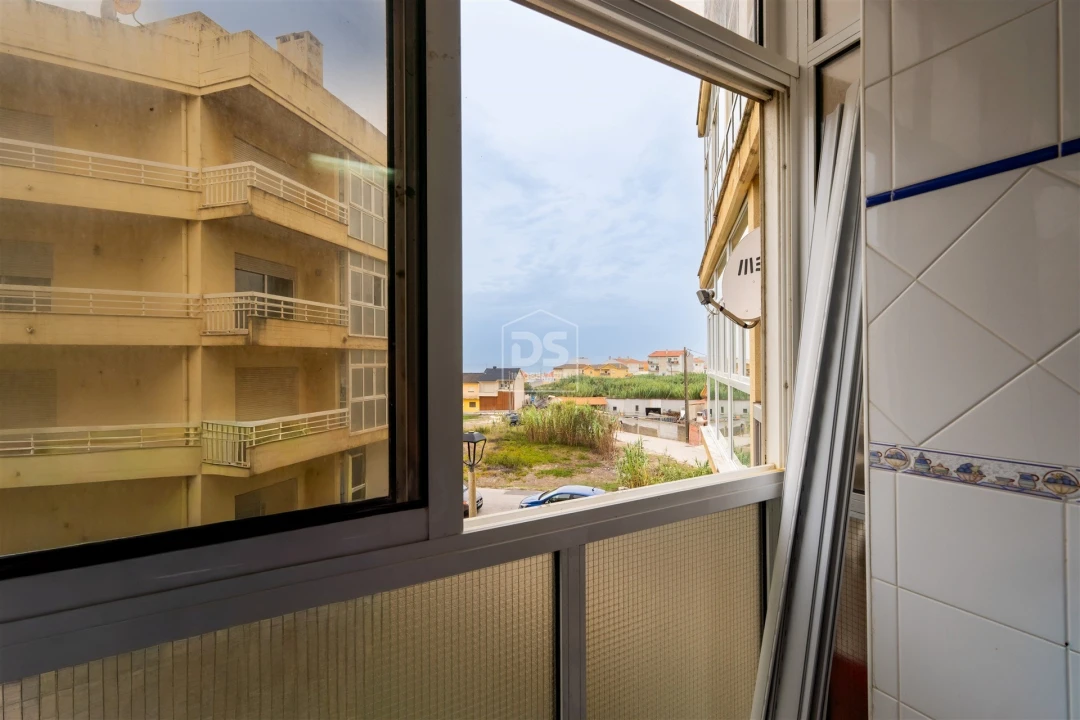 Apartamento T2 para Venda em Coimbrão Foto 7