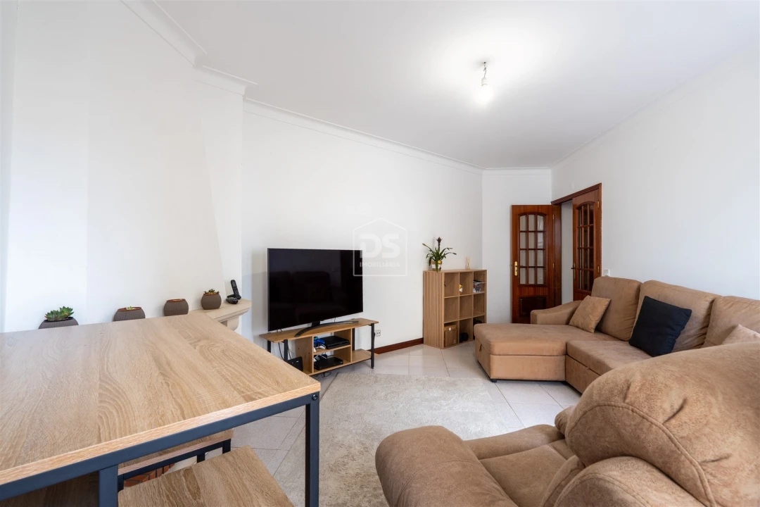 Apartamento T2 para Venda em Coimbrão Foto 48