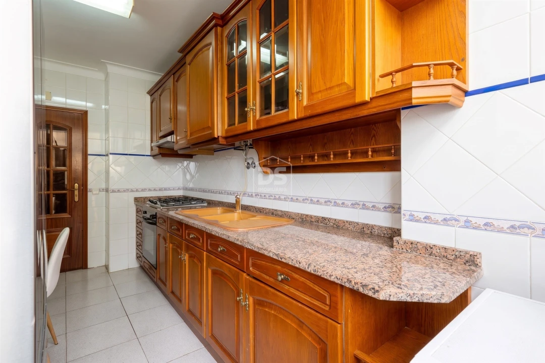 Apartamento T2 para Venda em Coimbrão Foto 29