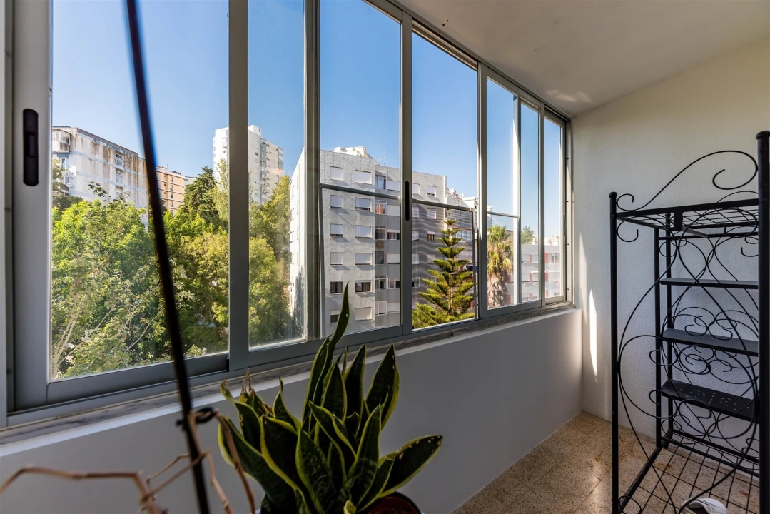 Apartamento T2 para Arrendamento em Massamá e Monte Abraão Foto 6