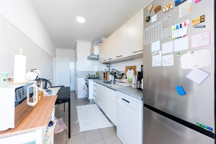 Apartamento T2 para Arrendamento em Massamá e Monte Abraão Foto 20