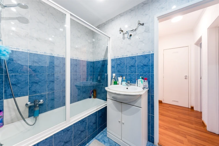 Apartamento T2 para Arrendamento em Massamá e Monte Abraão Foto 21