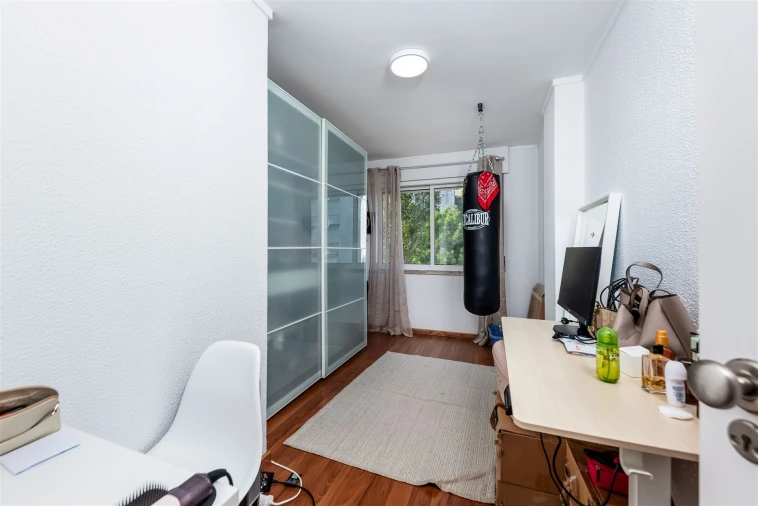 Apartamento T2 para Arrendamento em Massamá e Monte Abraão Foto 8