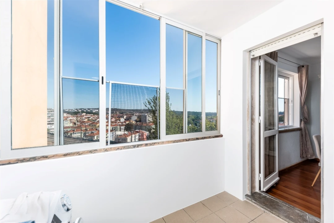 Apartamento T2 para Arrendamento em Massamá e Monte Abraão Foto 17