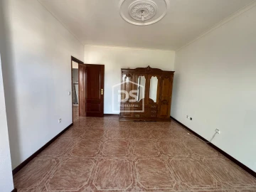 Apartamento T1 para Arrendamento em Nevogilde