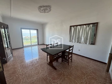 Apartamento T1 para Arrendamento em Nevogilde