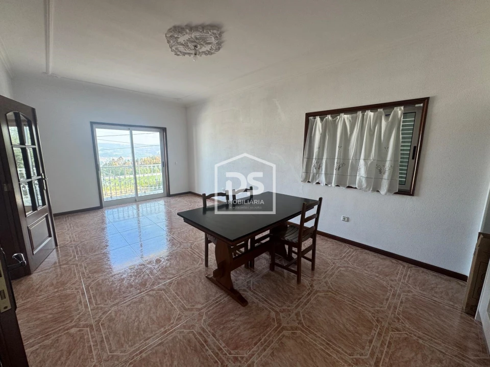 Apartamento T1 para Arrendamento em Nevogilde Foto 13