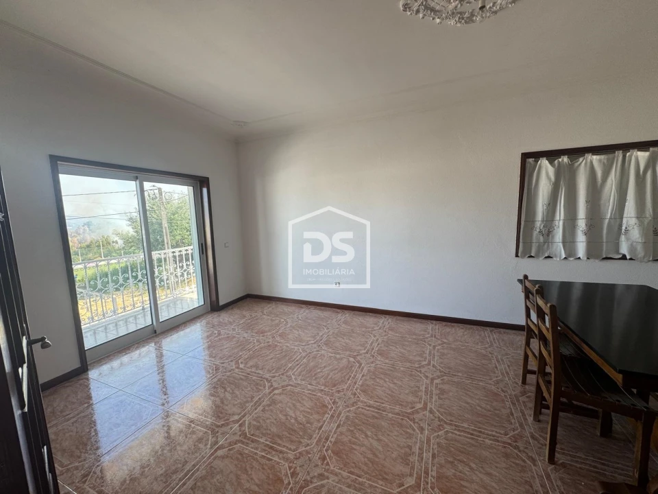 Apartamento T1 para Arrendamento em Nevogilde Foto 12