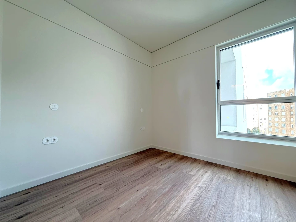 Apartamento T2 para Venda em Ramalde Foto 9