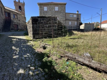Moradia T3 para Venda em Castro Laboreiro e Lamas de Mouro
