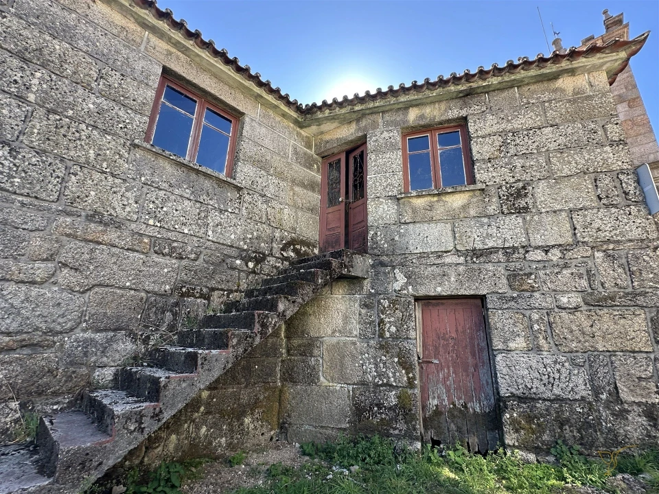 Moradia T3 para Venda em Castro Laboreiro e Lamas de Mouro Foto 4