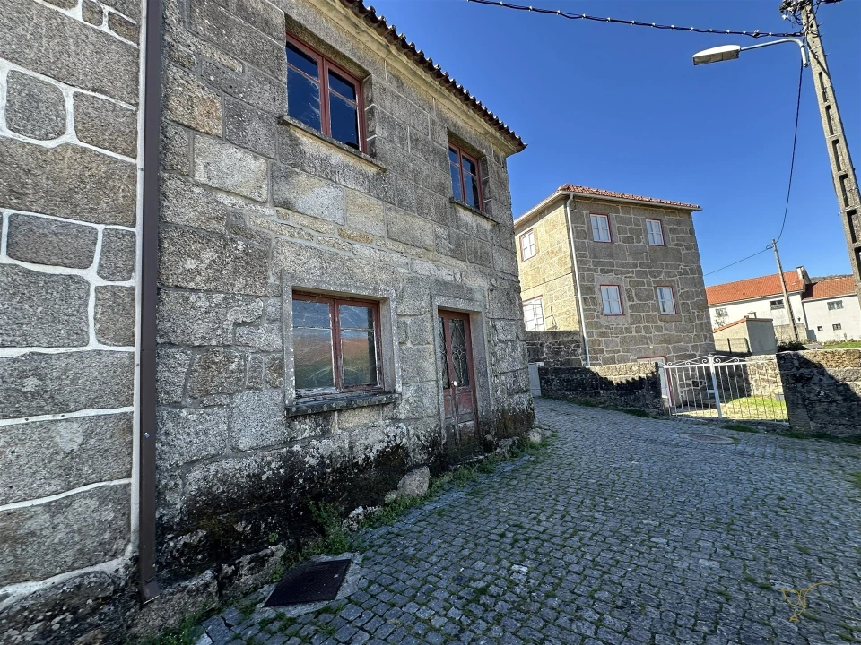 Moradia T3 para Venda em Castro Laboreiro e Lamas de Mouro Foto 6