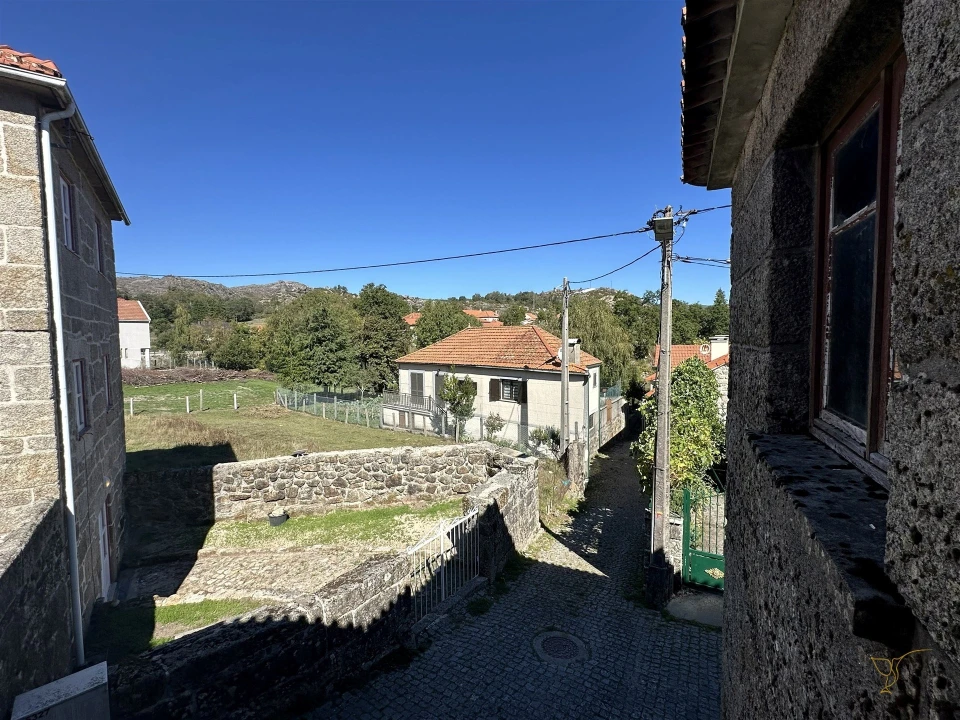 Moradia T3 para Venda em Castro Laboreiro e Lamas de Mouro Foto 30