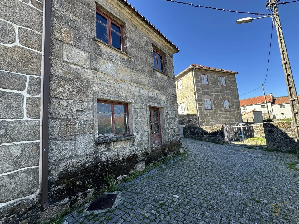 Moradia T3 para Venda em Castro Laboreiro e Lamas de Mouro Foto 7