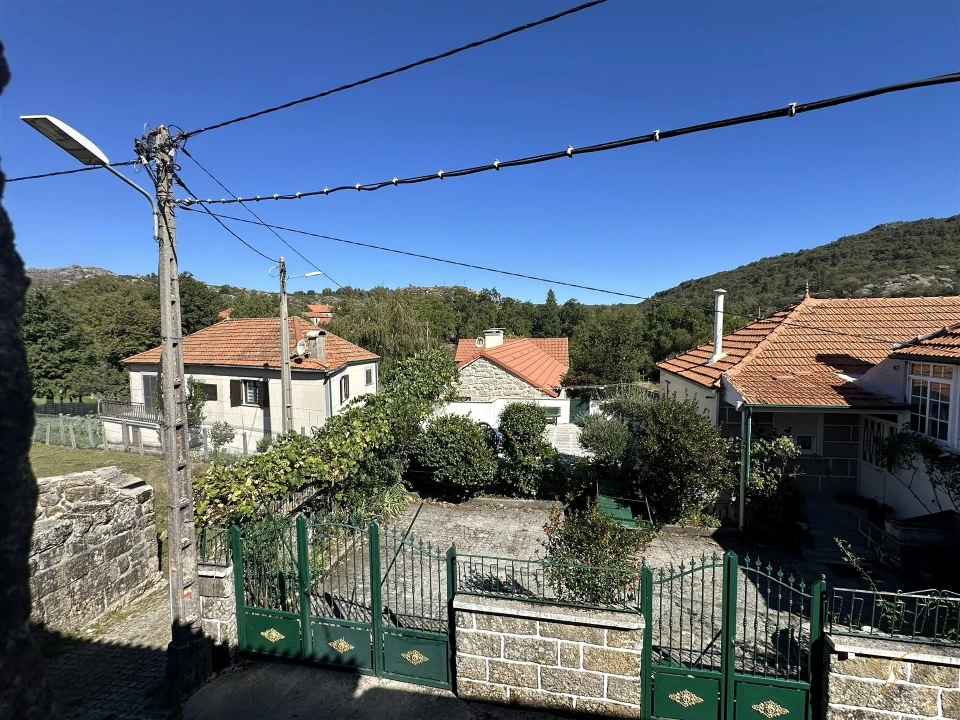Moradia T3 para Venda em Castro Laboreiro e Lamas de Mouro Foto 26