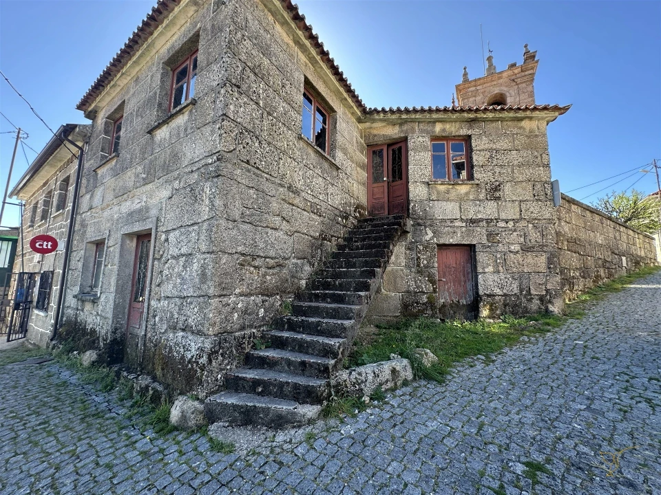 Moradia T3 para Venda em Castro Laboreiro e Lamas de Mouro Foto 2