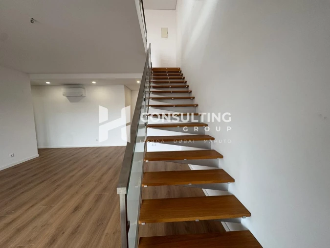 Apartamento T3 para Venda em Odivelas Foto 5