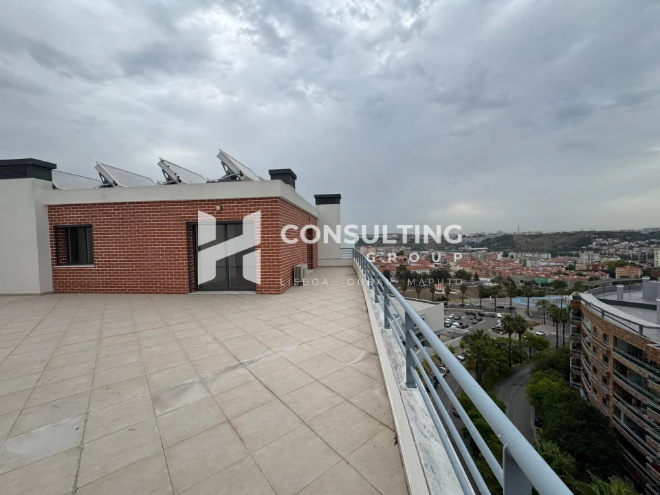 Apartamento T3 para Venda em Odivelas Foto 2