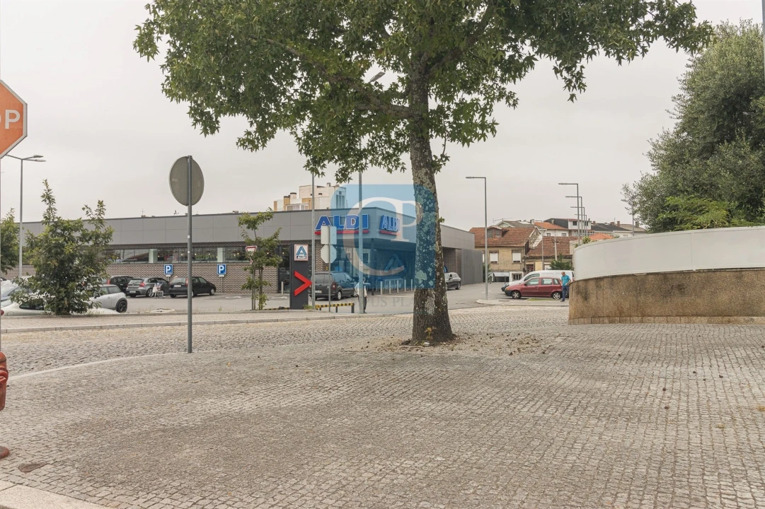 Apartamento T0 para Venda em Pedrouços Foto 11
