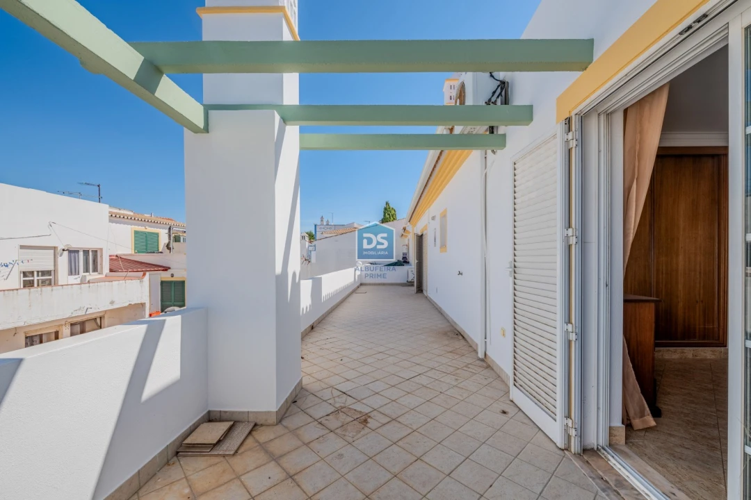 Apartamento T2 para Venda em Guia Foto 6
