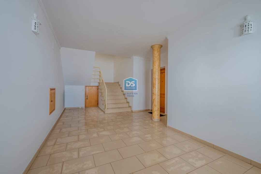 Apartamento T2 para Venda em Guia Foto 28