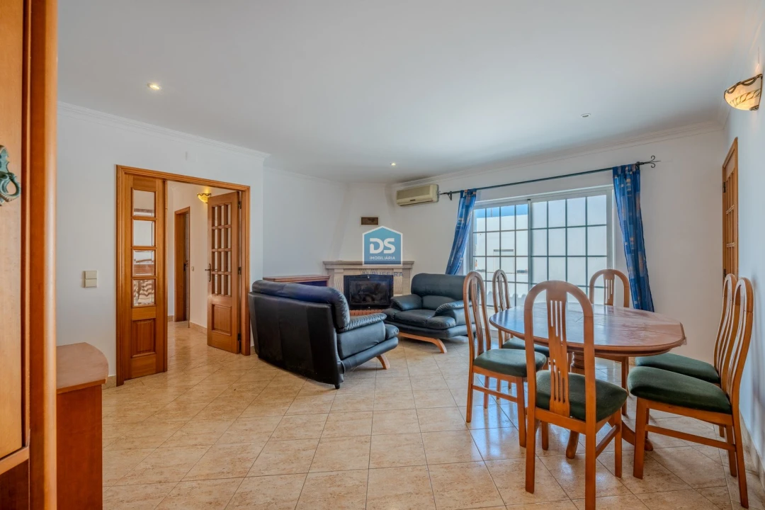 Apartamento T2 para Venda em Guia Foto 2