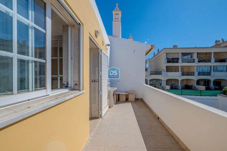 Apartamento T2 para Venda em Guia Foto 10