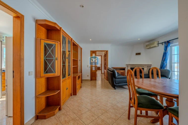 Apartamento T2 para Venda em Guia Foto 3