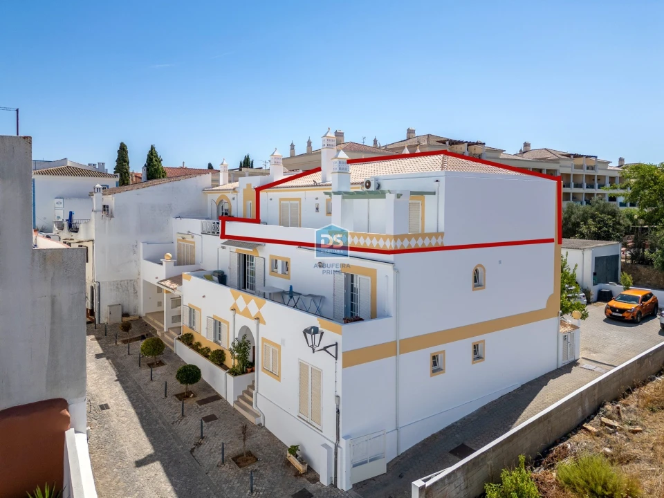 Apartamento T2 para Venda em Guia Foto 1