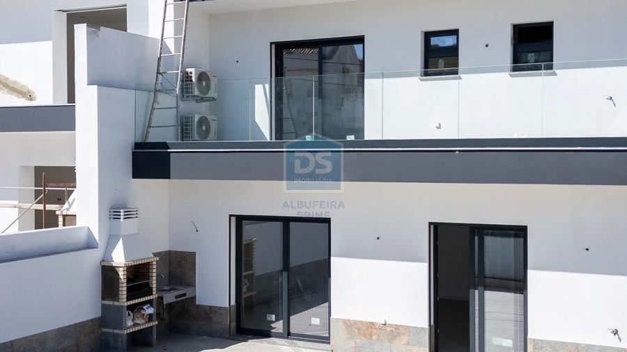 Moradia T3 para Venda em Algoz e Tunes