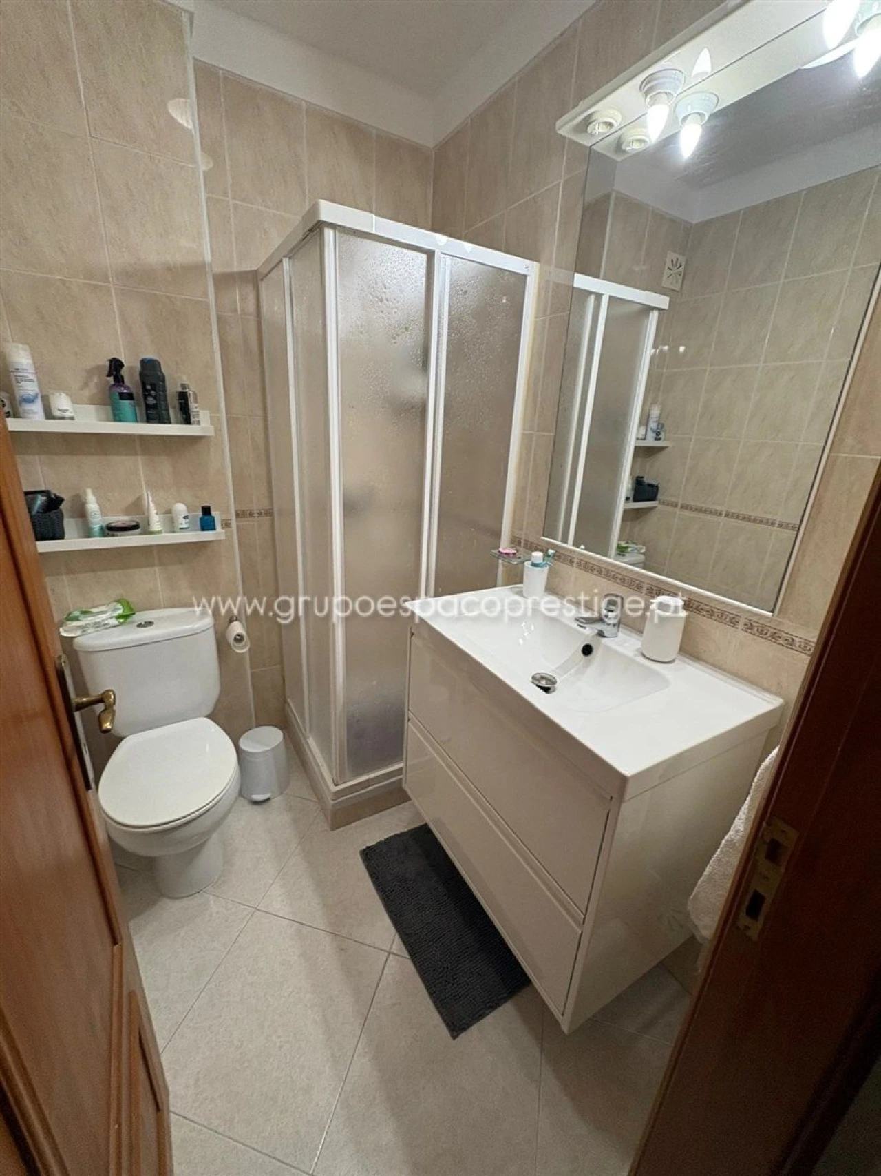 Apartamento T3 para Venda em Quelfes Foto 8
