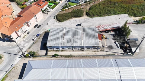 Armazém para Venda em Cristelos, Boim e Ordem