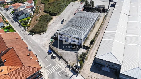 Armazém para Venda em Cristelos, Boim e Ordem