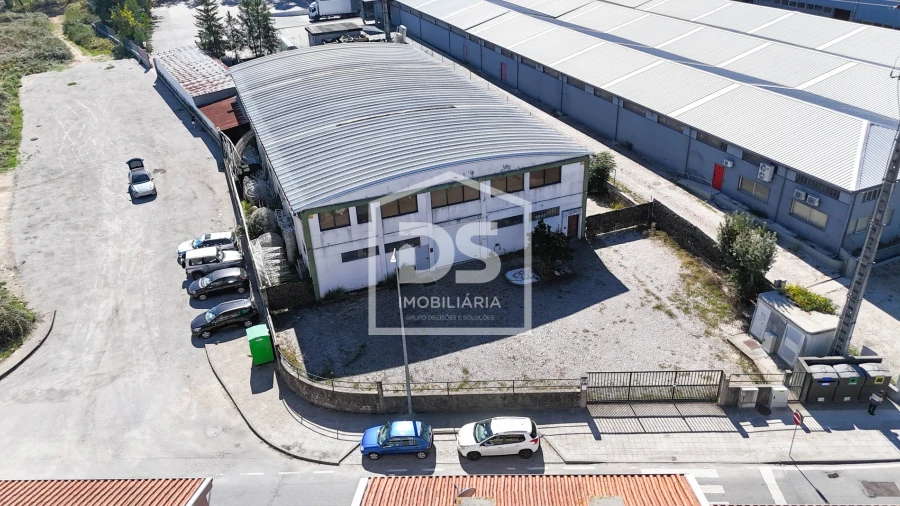 Armazém para Venda em Cristelos, Boim e Ordem