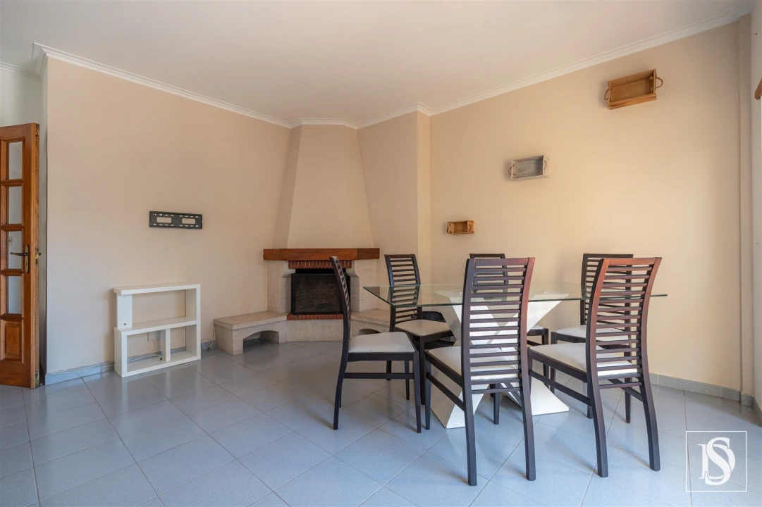 Apartamento T2 para Venda em Buarcos Foto 7