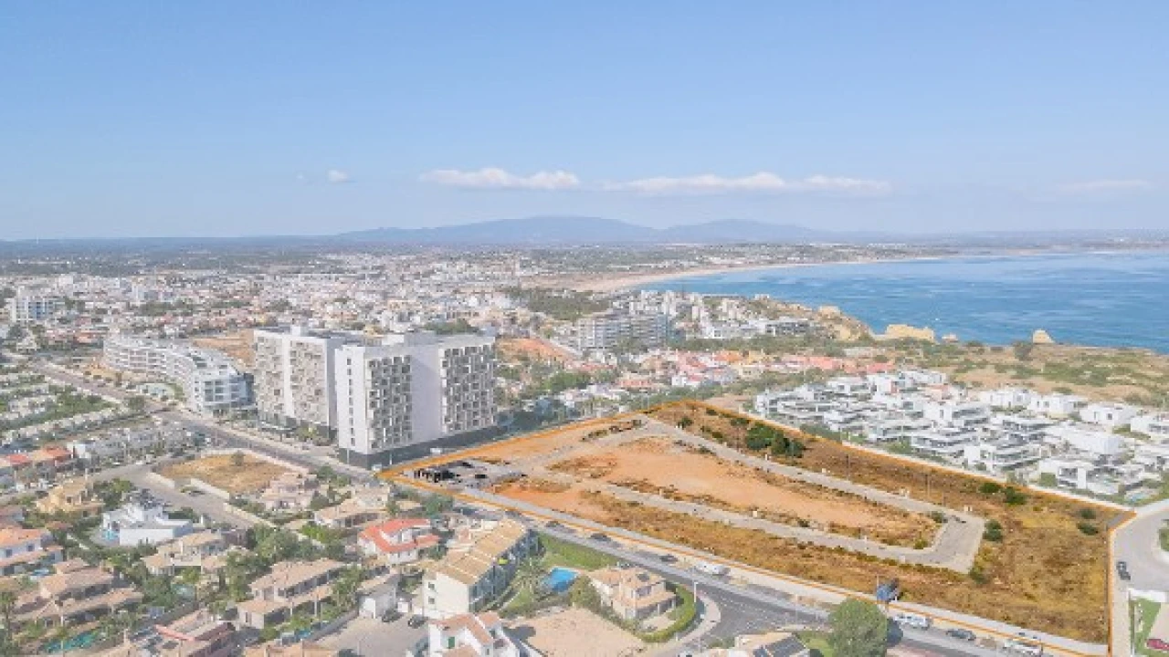 Terreno para Venda em Lagos (São Sebastião e Santa Maria) Foto 2