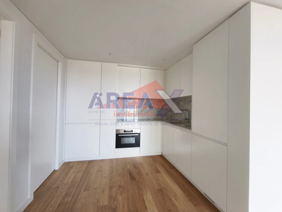 Apartamento T1 para Venda em O. Azeméis, Riba-Ul, Ul, Macinhata Seixa, Madail Foto 2