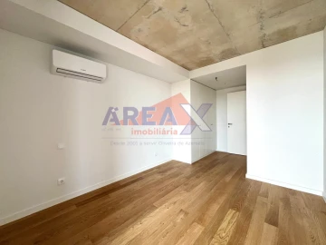 Apartamento T1 para Venda em O. Azeméis, Riba-Ul, Ul, Macinhata Seixa, Madail