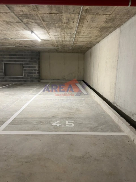 Apartamento T1 para Venda em O. Azeméis, Riba-Ul, Ul, Macinhata Seixa, Madail