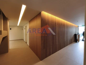 Apartamento T1 para Venda em O. Azeméis, Riba-Ul, Ul, Macinhata Seixa, Madail