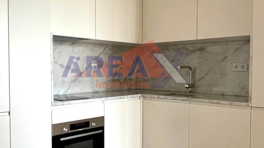 Apartamento T1 para Venda em O. Azeméis, Riba-Ul, Ul, Macinhata Seixa, Madail