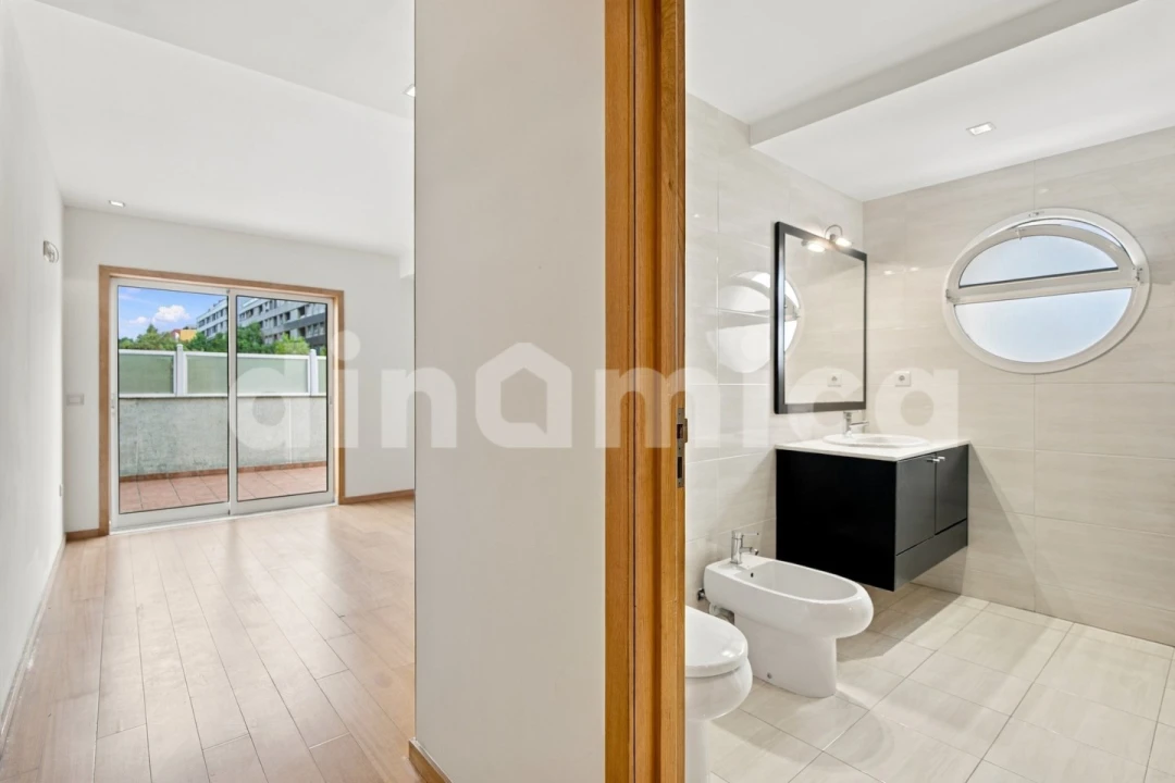 Apartamento T3 para Venda em Vila Nova de Famalicão e Calendário Foto 22