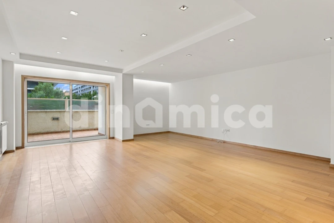Apartamento T3 para Venda em Vila Nova de Famalicão e Calendário Foto 9
