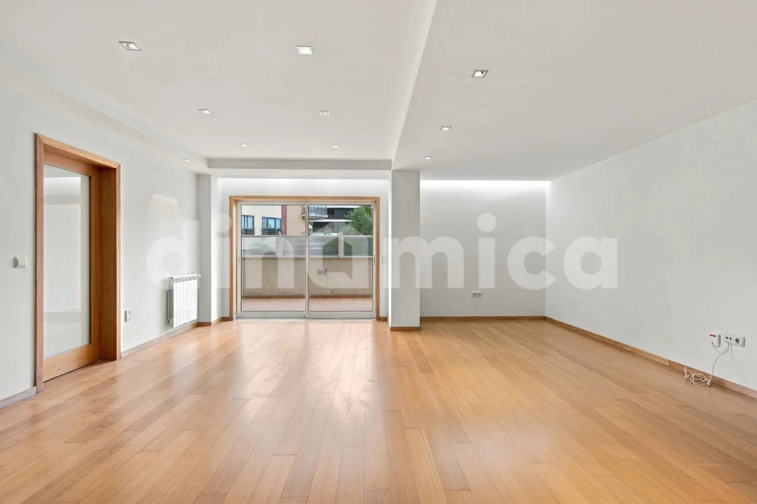 Apartamento T3 para Venda em Vila Nova de Famalicão e Calendário Foto 10