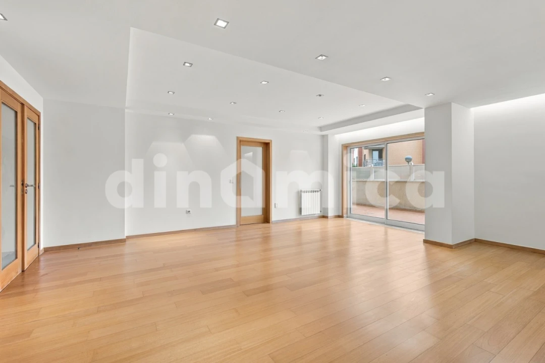Apartamento T3 para Venda em Vila Nova de Famalicão e Calendário Foto 11