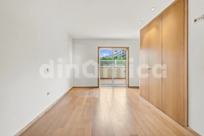 Apartamento T3 para Venda em Vila Nova de Famalicão e Calendário